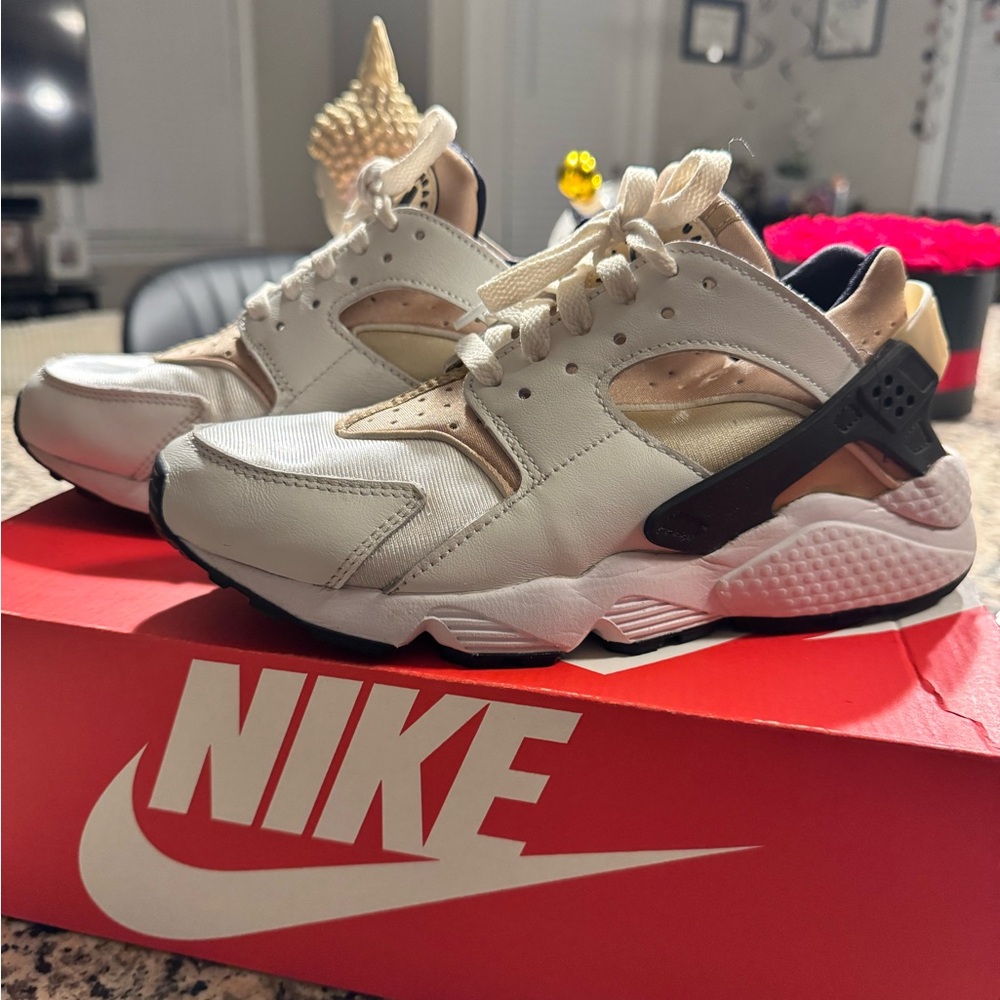 Nike Air Huarache Sneakers - White and Beige